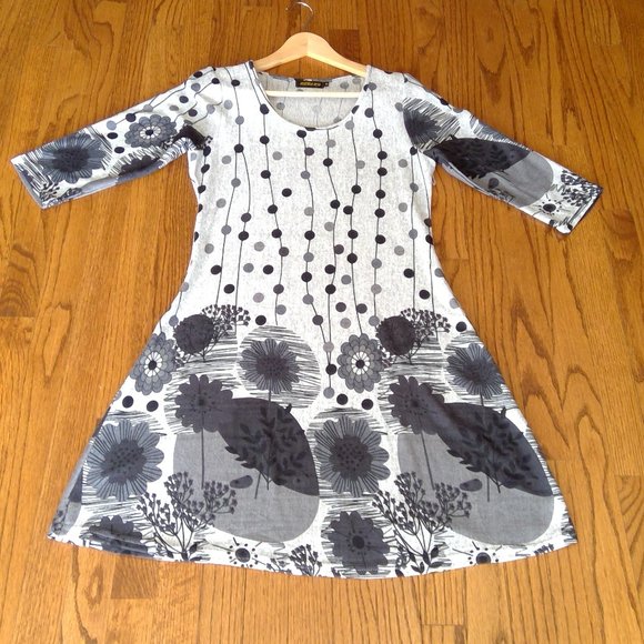 Reborn Medium Lightweight Graphic Knit Dress Elbow Sleeves Black/Gray - Picture 3 of 14